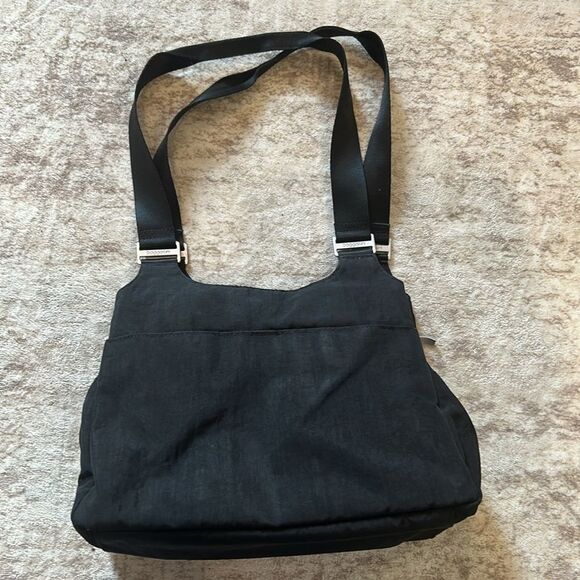 Baggalini Black Shoulder Bag with three main compartments two straps - Picture 3 of 9